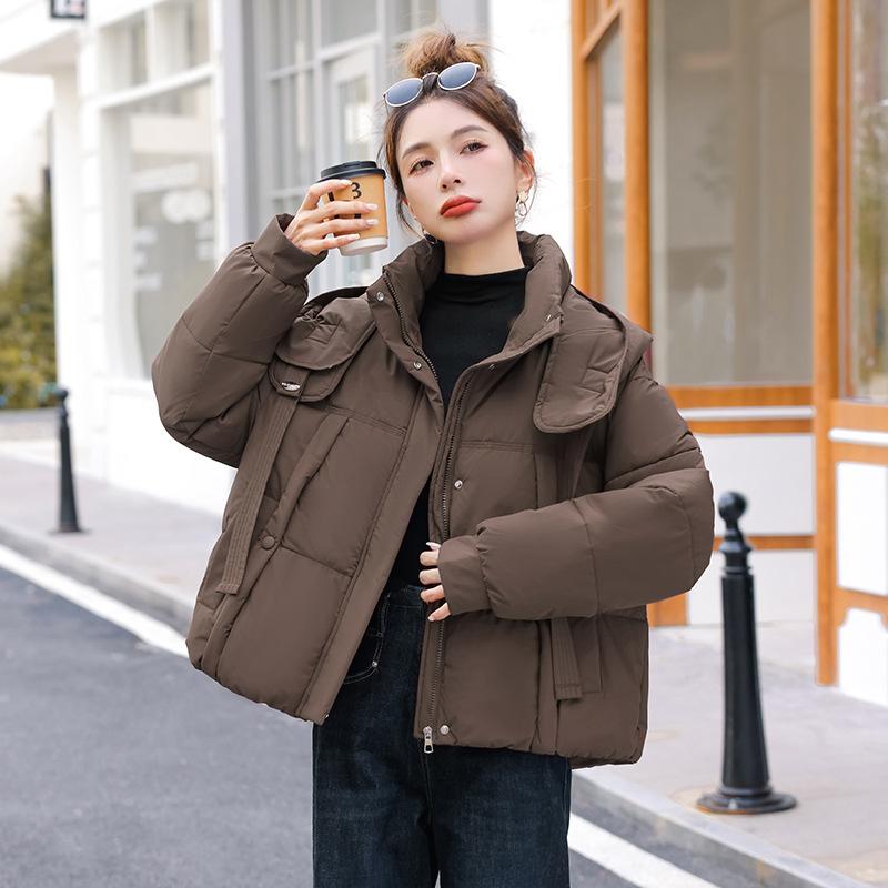 Short down cotton-padded clothes, new winter fashion cotton-padded clothes, loose and thickened warm cotton-padded jackets.