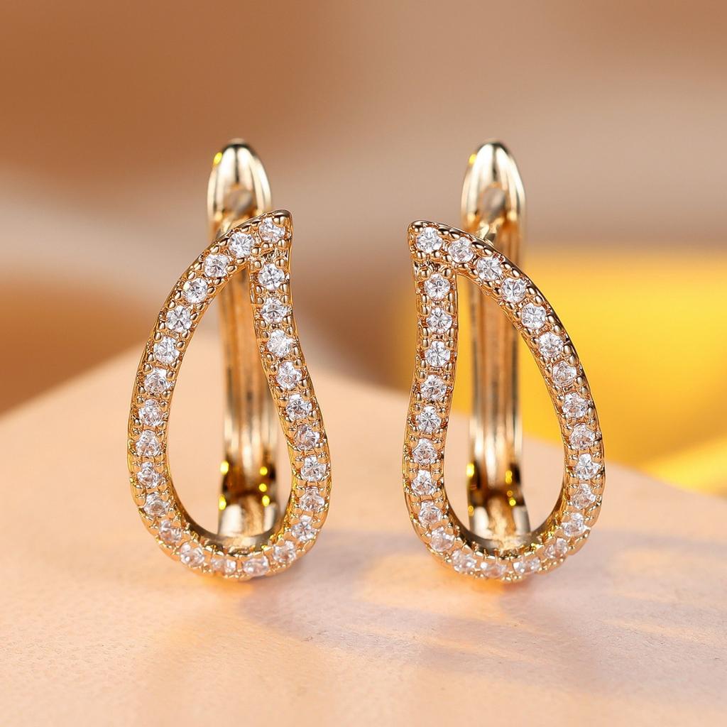 Fashionable Round White Diamond Arrow Design Ear Buckle Womens Versatile Ear Buckle Jewelry