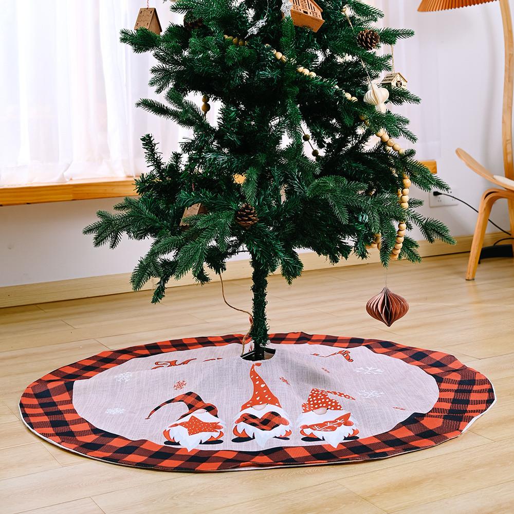 And Red Classic Black Checkered Tree Skirt With Unique Forest Elder Design Ideal For Christmas Celebrations