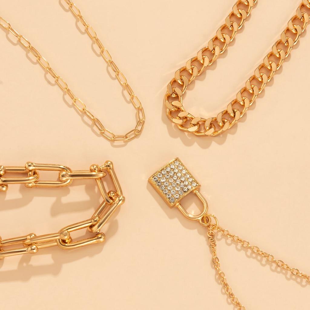 Kunjoe Bohemian Stylish Fashionable U Shaped Link Chain Choker Pendant Necklace Girl Crystal Stone Rhinestone Lock Women Pendant Pendant Necklace