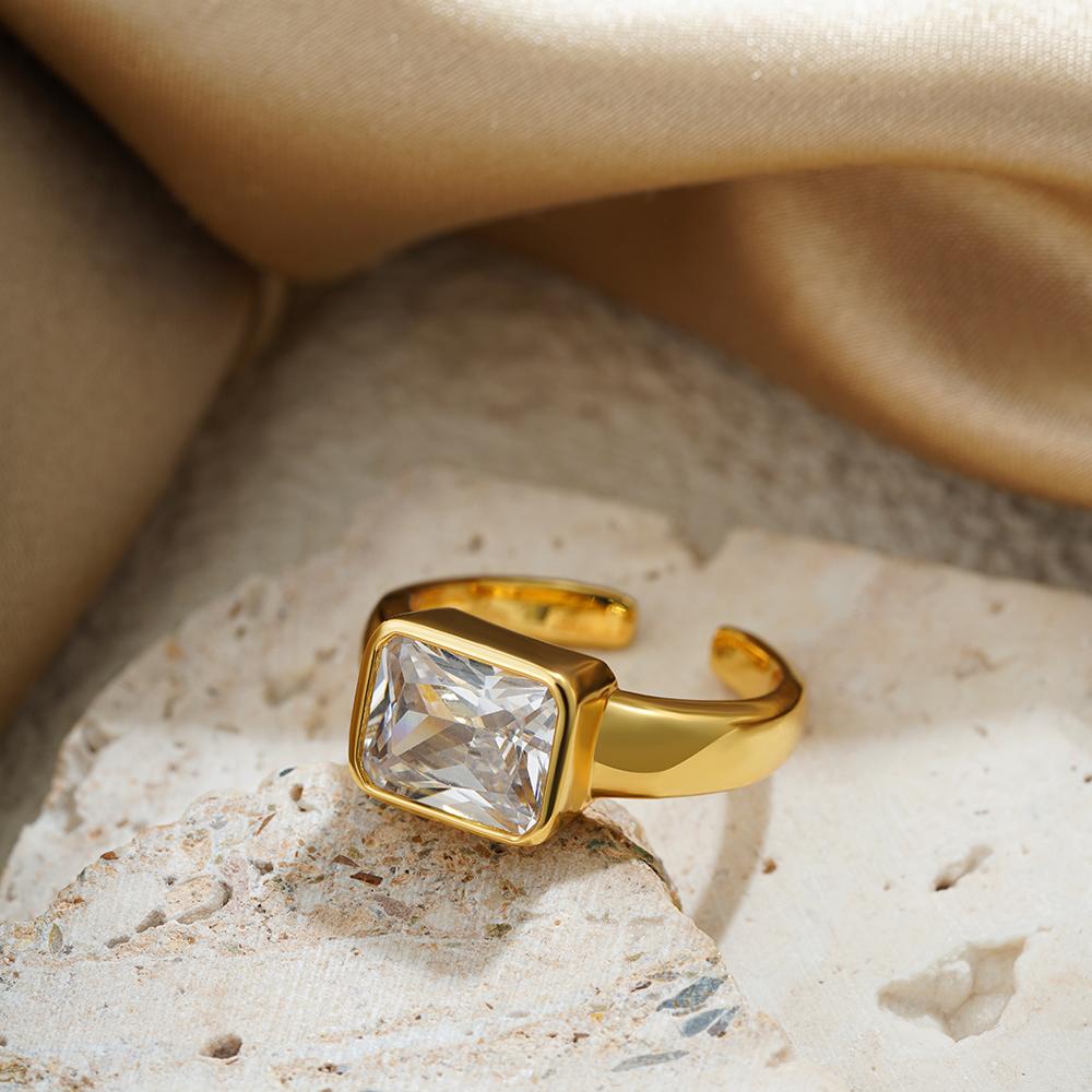 Zircon Ring for Women 18K Gold Plated Stainless Steel Geometric Circle Finger Ring Luxury Waterproof Wedding Jewelry Gifts
