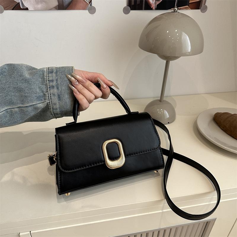 

Niche design medieval versatile solid color shoulder bag women s small exquisite light luxury texture personalized casual messenger bag чёрный