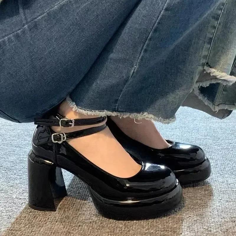 New Women's High Heels 2025 Spring Fashion Retro One Button Strap High Heels French Elegant Coarse Heels Single Shoes