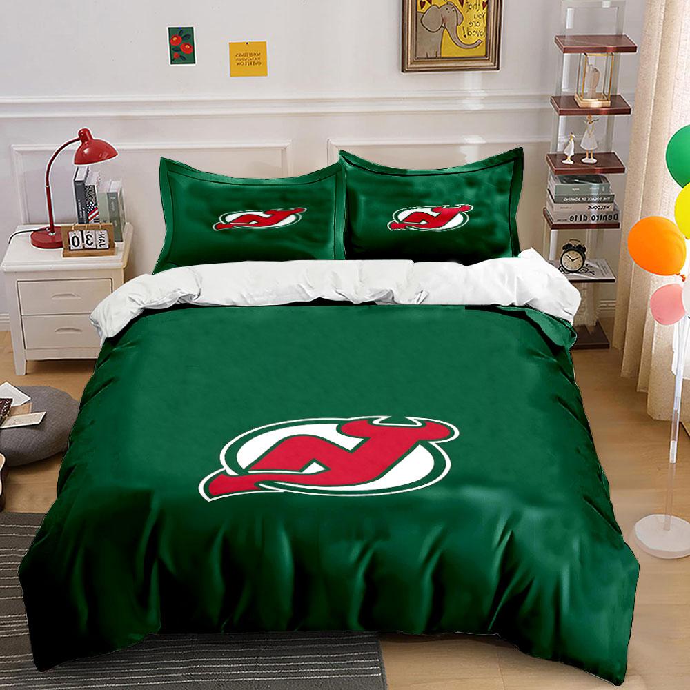 Red Devil Logo on Green Background Print Bedding Set Duvet Cover Pillowcases (1* Duvet Cover 2* Pillowcases Do Not Include Comforter)