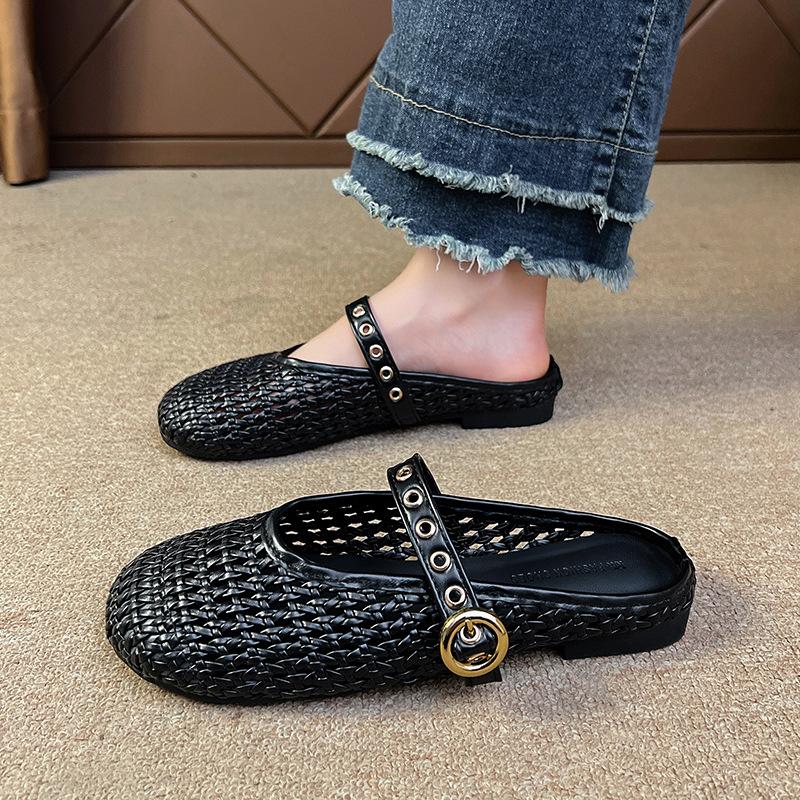 

Retro woven hollow bag head half slippers women s new comfortable and lightweight one-word fashion slippers with metal buckle 35 чёрный