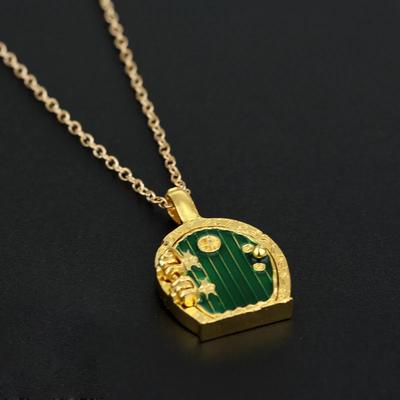 Lord Of Collar Bijoux pour Femmes Pendentif Porte de Fée Collier Magie Fantaisie Lord Of The Locket Shire Collier Émaillé