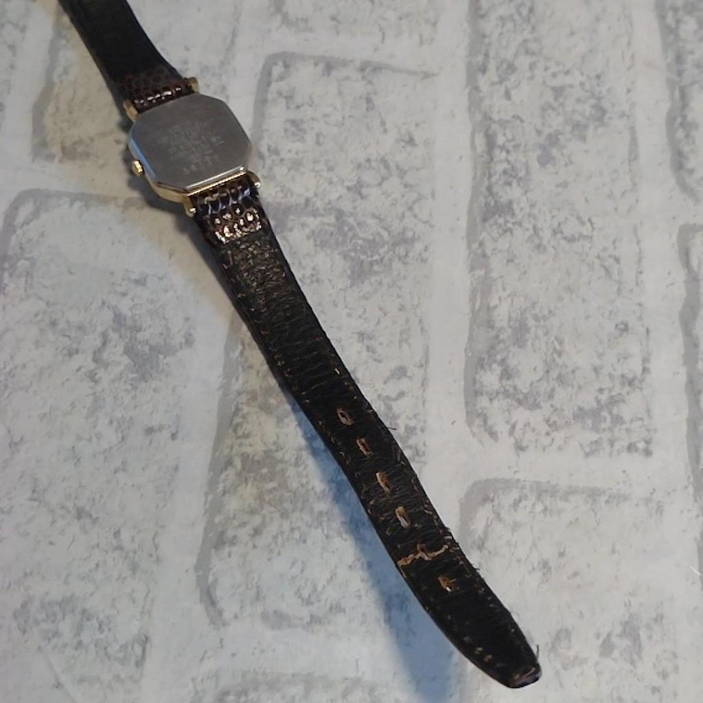 Operating SEIKO Seiko Ladies Watch Octagon Champagne Dial Vintage Gold Dial