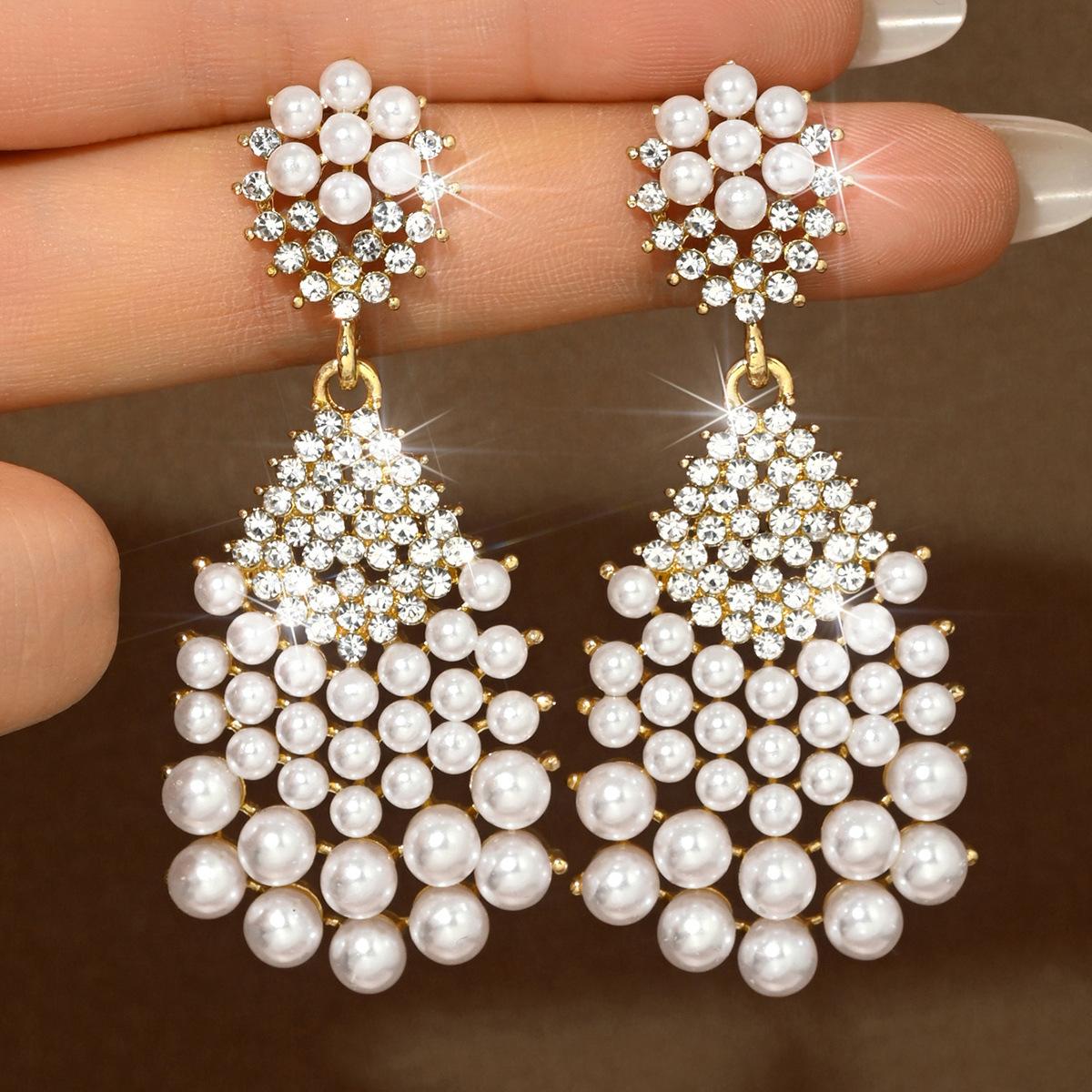 

Французький темперамент Циркон Геометричні Круглі Перлинні Сережки Легка Розкіш Високоякісні Пусети Модні Вишукані Персоналізовані Сережки Жіночі