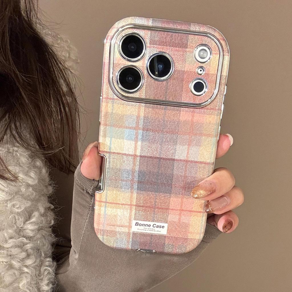 Retro Star Bracelet Phone Case for iPhone 16 and iPhone 17