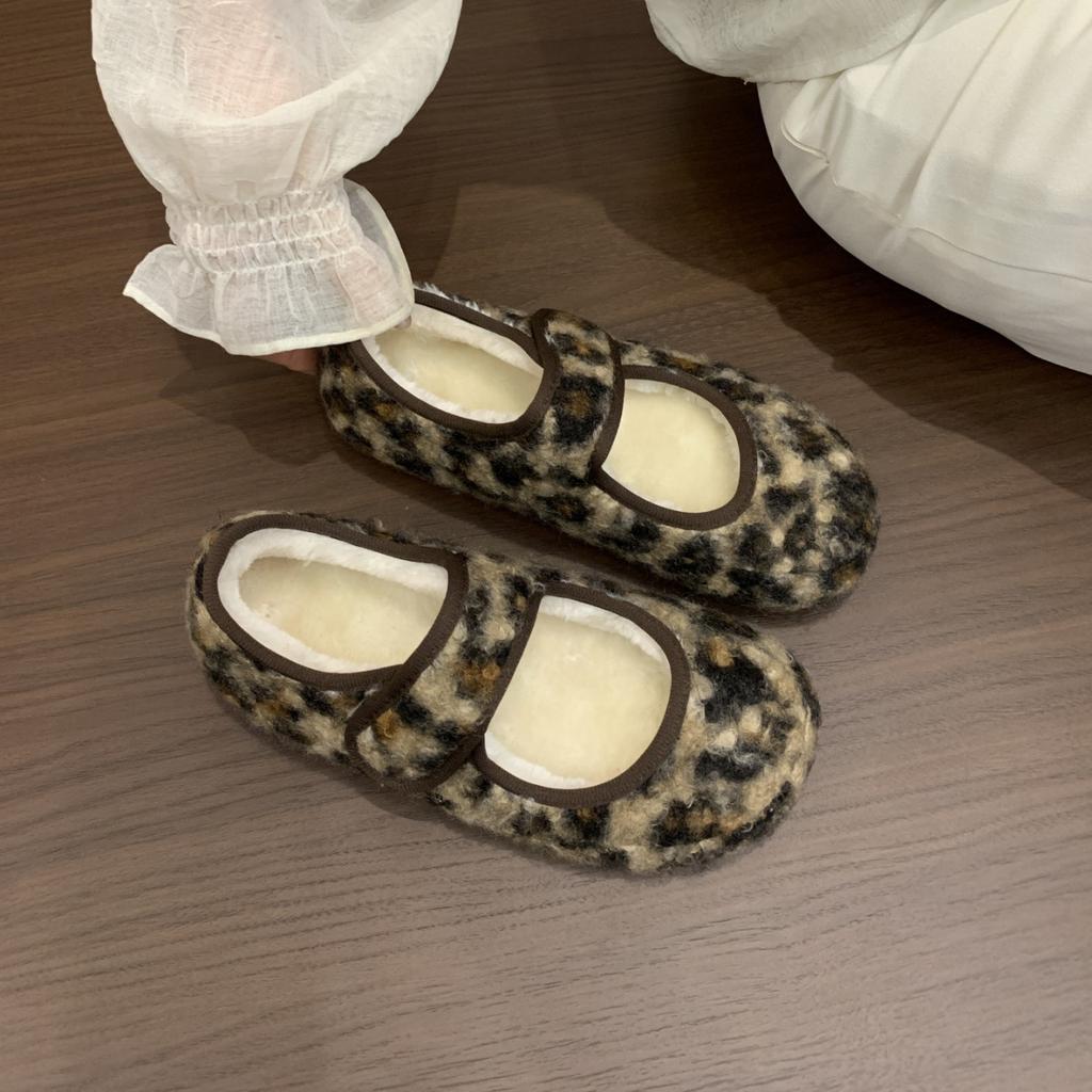 Weiße gepunktete Lammwollschuhe für Damen-Oberbekleidung 2025 Winter-Oberbekleidung neue Samt-Ballerinas Mary Jane Baumwollschuhe