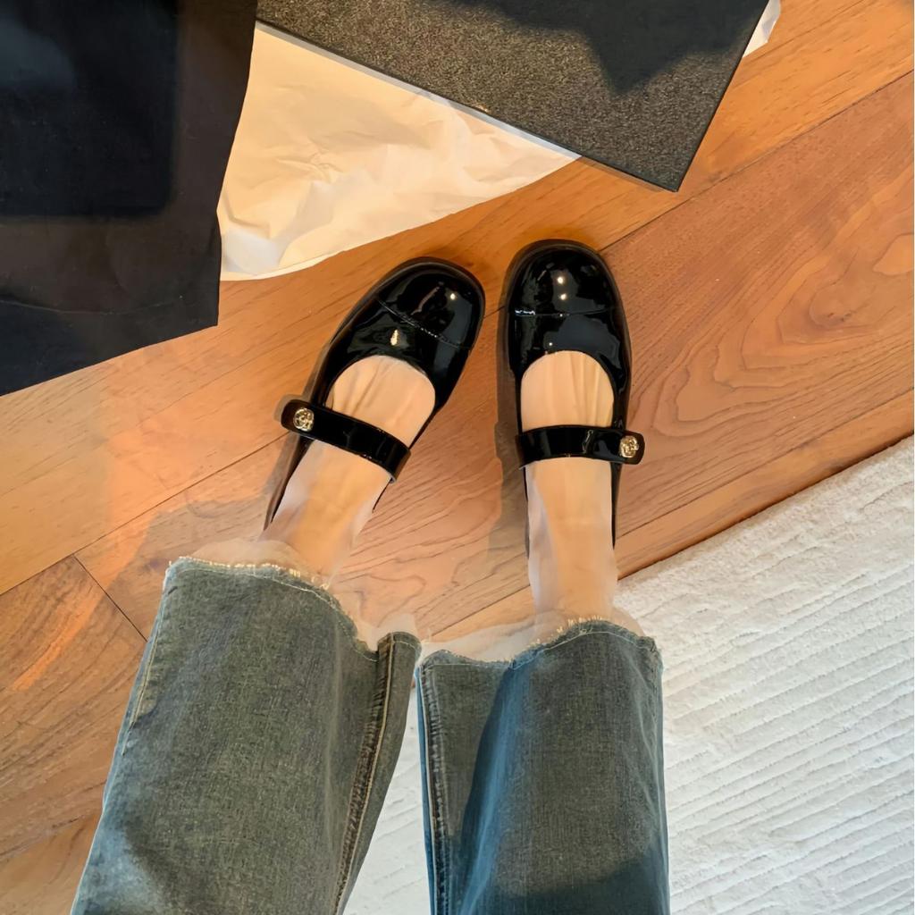 Francouzské 2024 kulatá špička s plochou podrážkou silný podpatek malý voňavý přezkový pásek kožené ploché Mary Jane jednobotky ženy dojíždění