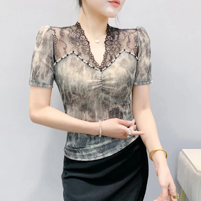 New Summer Women's T-Shirt Elegant Lace Patchwork Hot Diamonds Tops Shirts Fashion Short Sleeved V-Neck Slim Mesh Tees