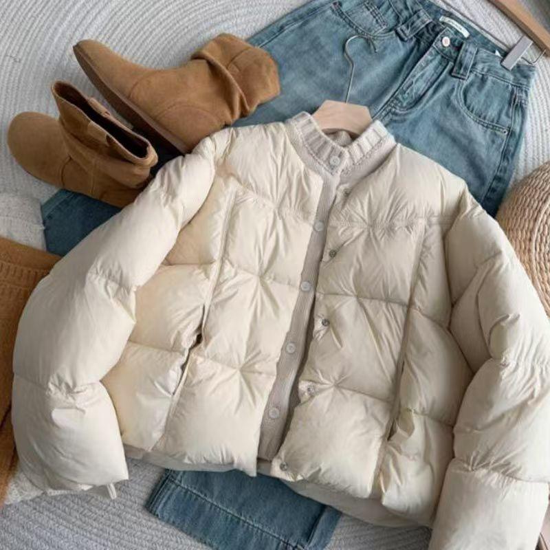 Fake two-piece knitted splicing padded jacket, bread jacket, and schoolgirl padded jacket. The new thickened waxy jiji padded jacket in winter.