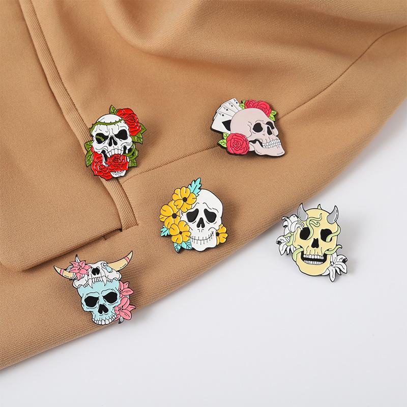 Gold Striking Plated Punk Skull Brooch Featuring Beautiful Rose Design For Distinctive Fashion Appeal