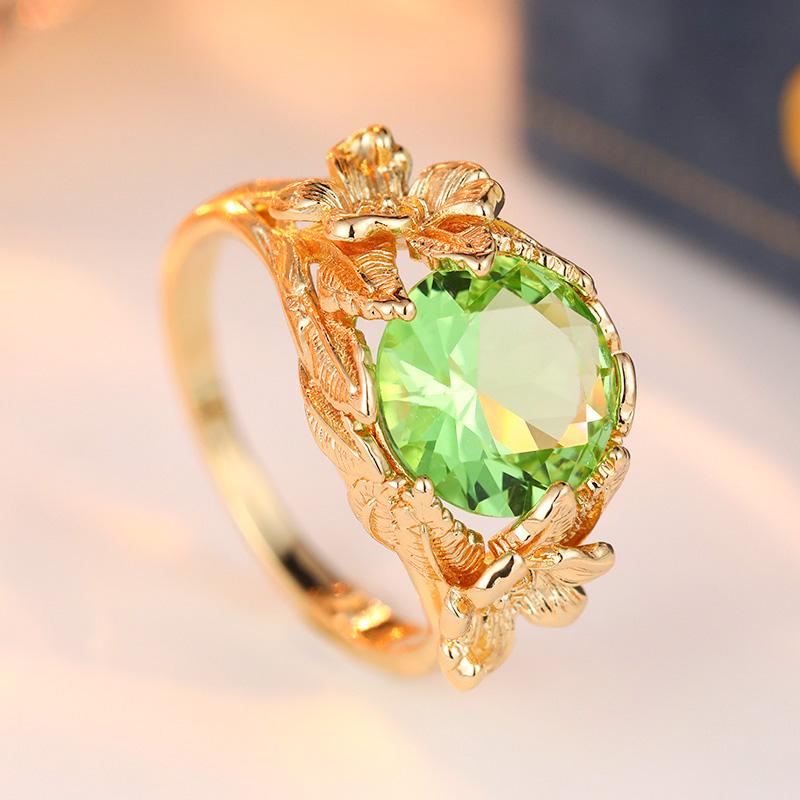Vintage Inlaid Green CZ Flower Women's Ring Sparkling Gold Color Hand Carving Daily Wear Party Jewelry Anniversary Gift