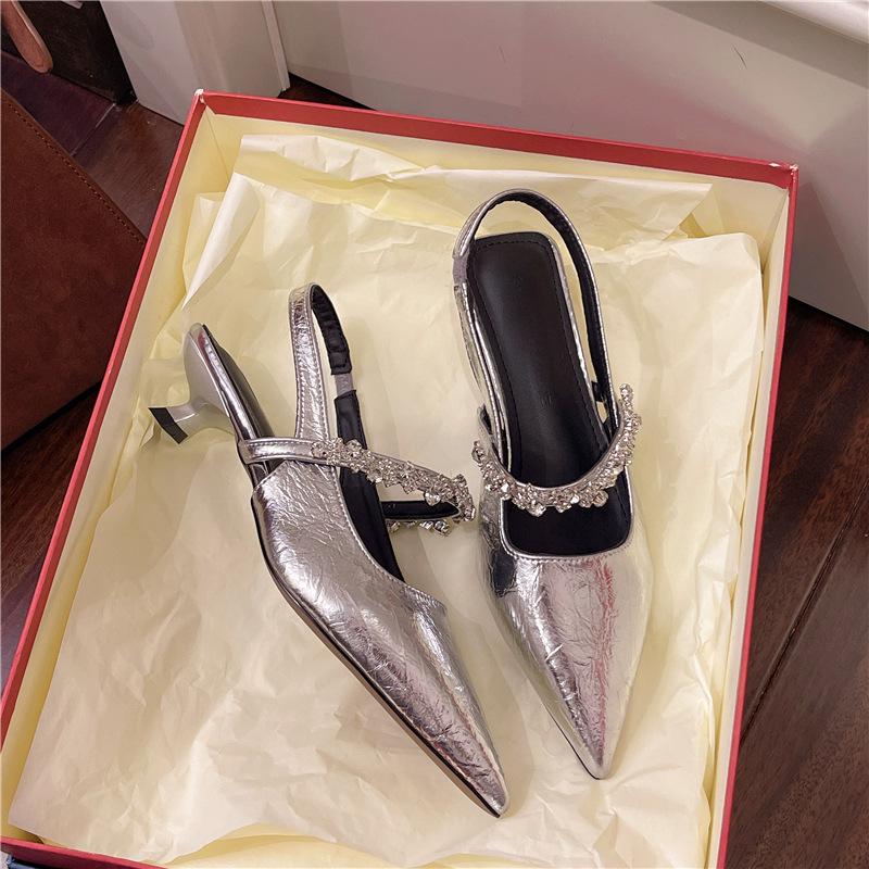 

Темпераментные туфли на высоком каблуке французские тонкие каблуки острый носок 2025 новая весна и лето слово красивые туфли с сумкой сандалии женская обувь 39 серебряный