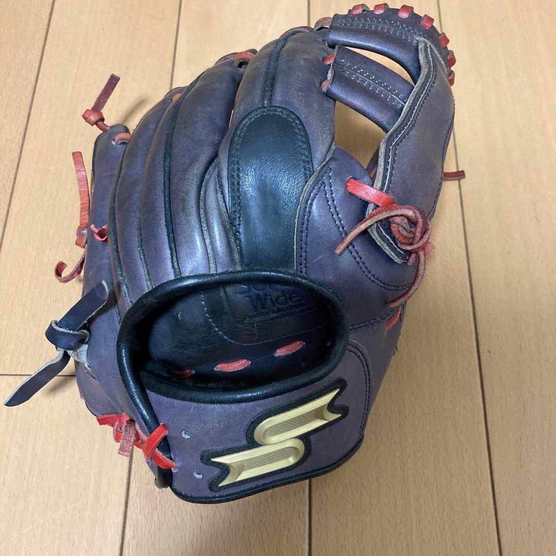 Used SSK hardball infielder gloves
