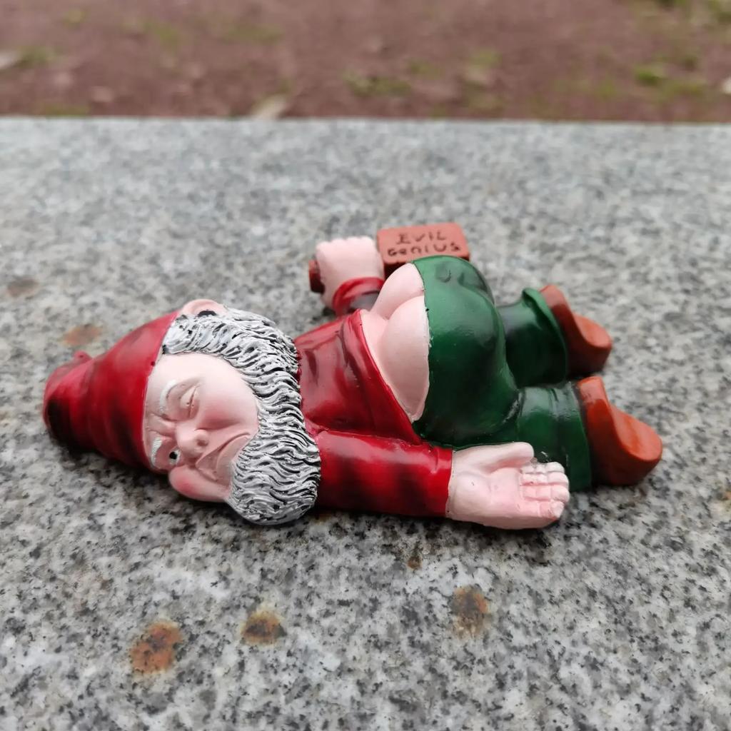 15CM Christmas Drunken Garden Gnome Funny Resin Statues for Home Decor  Whimsical Indoor Outdoor Ornaments EcoResin Weatherproof