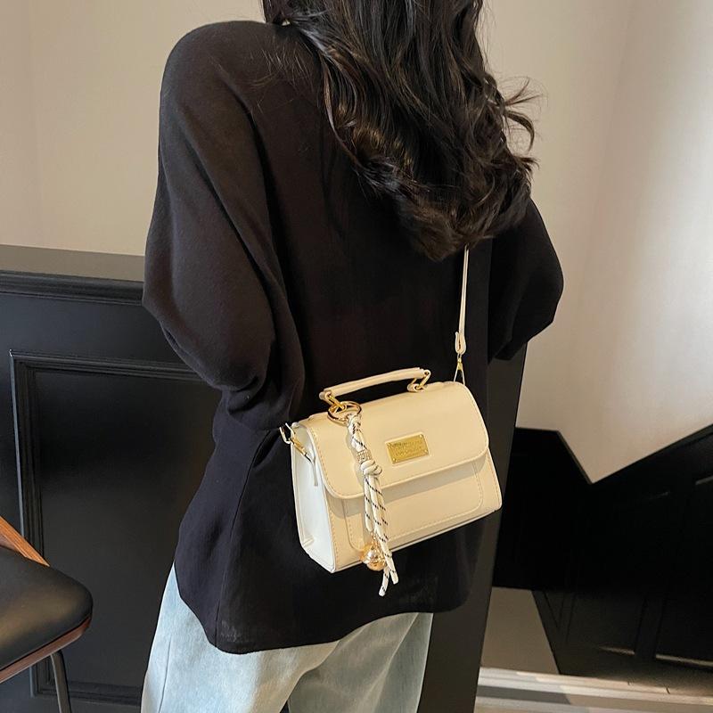 

Casual Handbag Briefcase New Fashion Sense Small Square Bag Messenger Bag белый