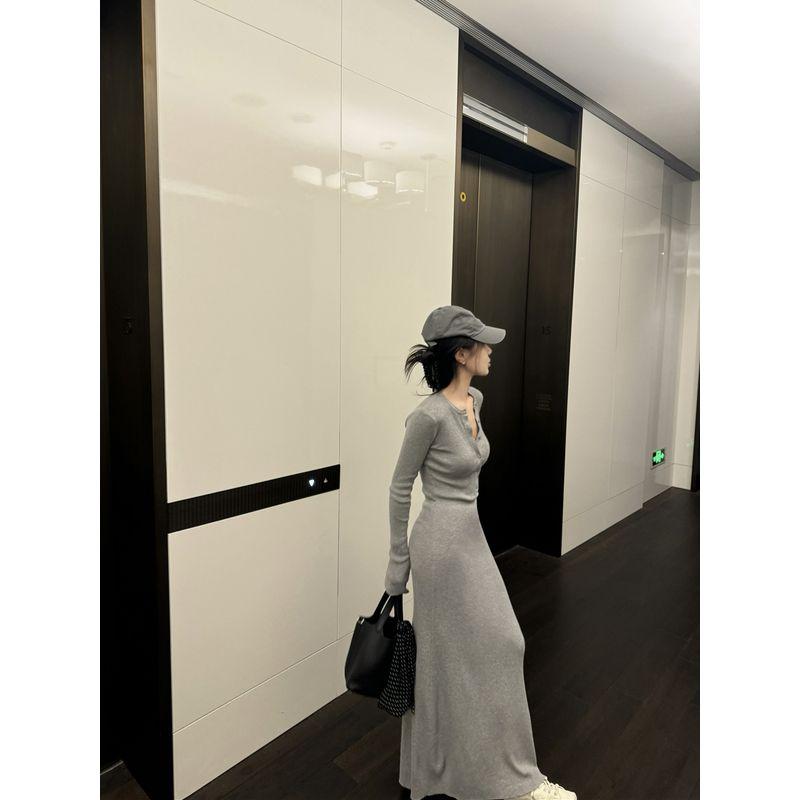 Kumikumi Retro Gray Half-Open Collar Long sleeve dress Women Autumn Elegant Knitted Waist Hugging Hip Skirt Long dress