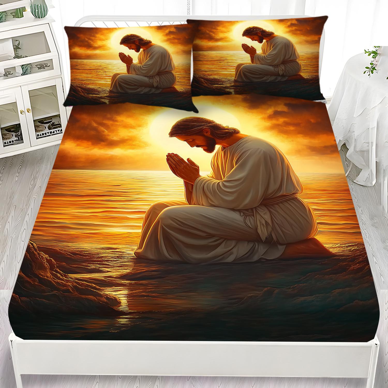 

Latacaca 3pcs Jesus Kneeling in Prayer on the Seashore Pattern Fitted Sheet Set 1 Fitted Sheet and 2 Pillowcases EU Twin(135x200cm)
