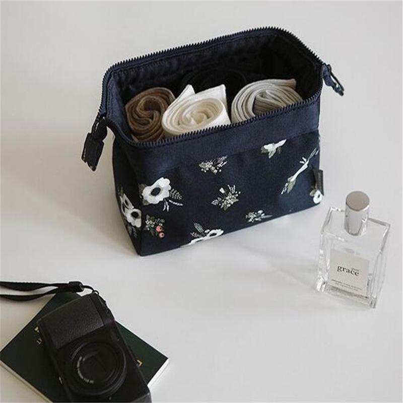 Korean Style Flamingo Toiletry and Makeup Bag - Large, Multifunctional Travel Organizer for Women
