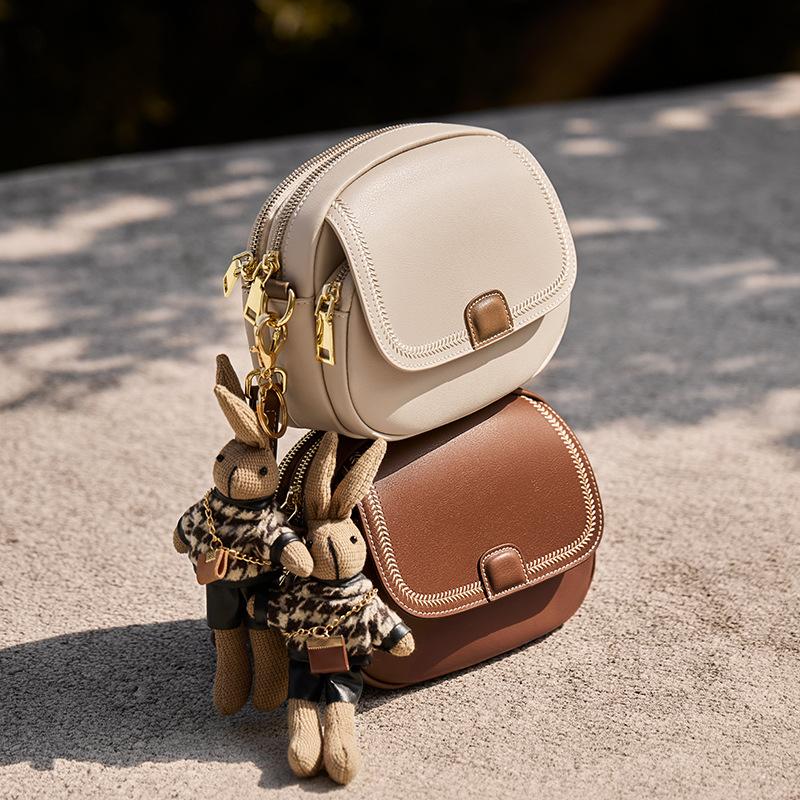 Mrs. Qiao Bag 2025 New Crossbody Bag Women's Bag Spring and Autumn High-end Feel Single Shoulder Small Bag Ladies Genuine Leather Small Round Bag