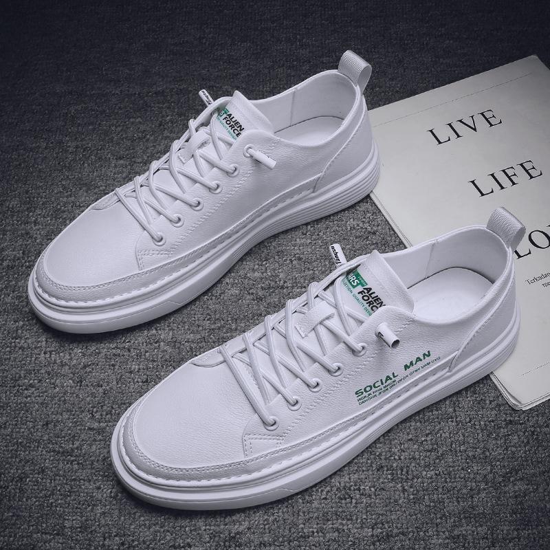 Herrskor nya vintern andningsbara vardagliga koreansk version läderyta höjande brädskor herr mångsidiga mjuksolade sport halkfria fukt