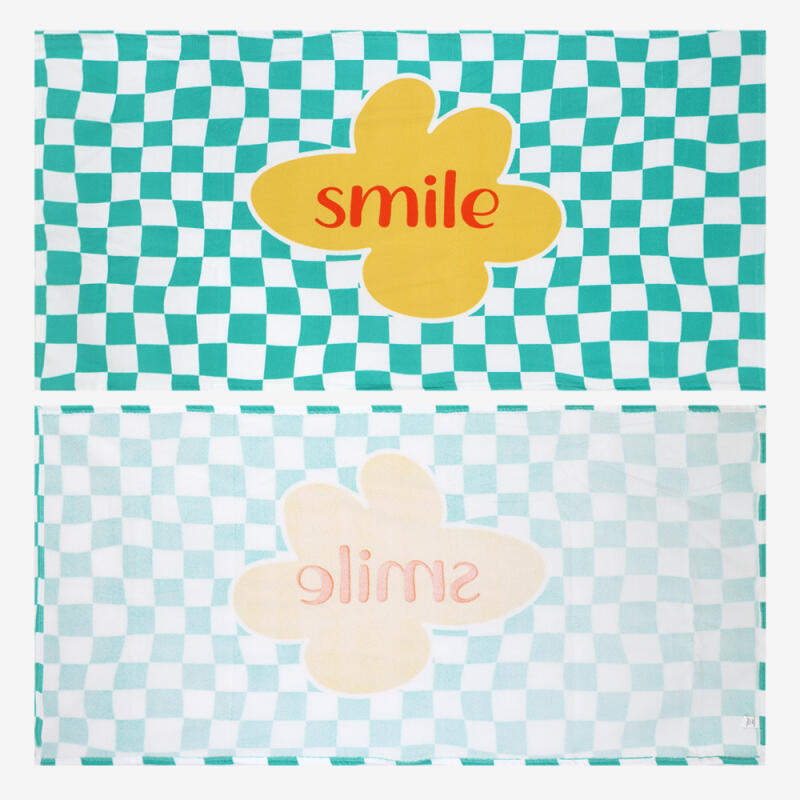 

Smile Beach Towel green
