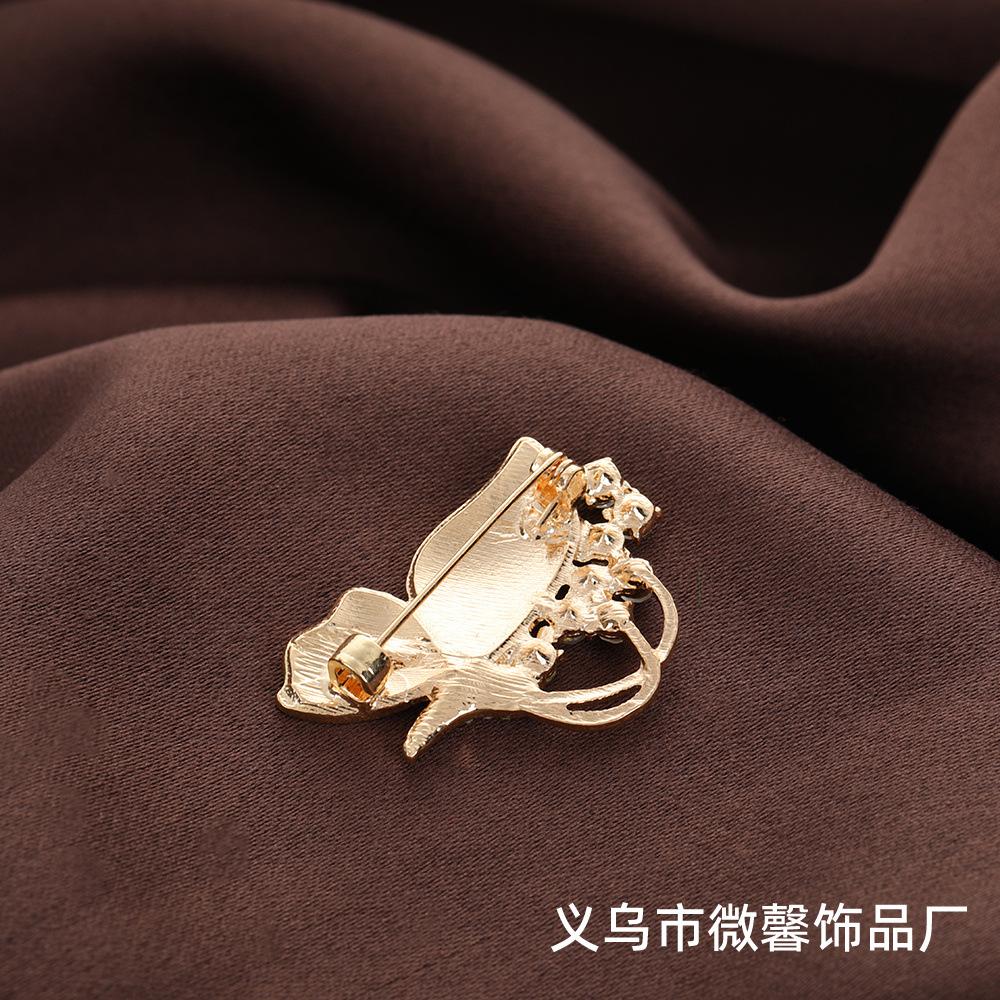 Retro blue butterfly high-end brooch trendy personality temperament jacket cardigan anti-light corsage pin