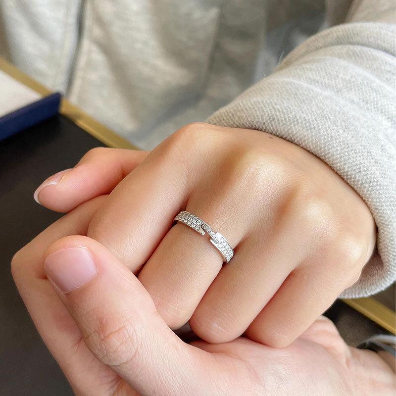 Xiaohongshu 925 Sterling Silver Exaggerated Plain Ring for Women – Simple, Luxurious, High-End Design.