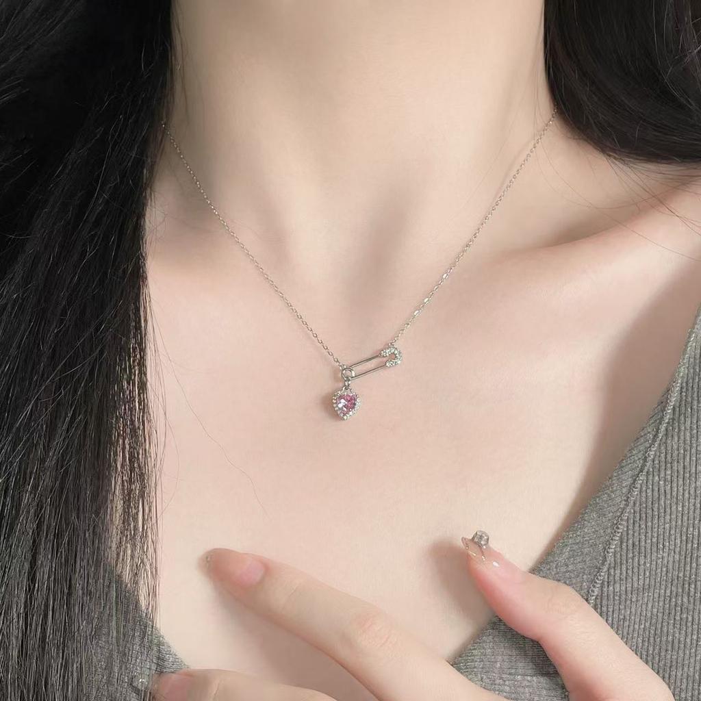 Stylish Heart Brooch Love Pin Necklace Comfortable Wear Sturdy Copper Jewelry Gifts Accessory for Tendy Women Outfits