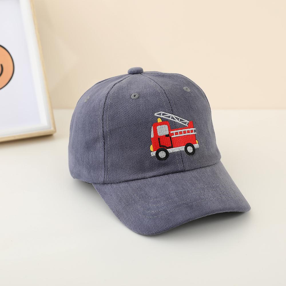 Fashionable and cute solid-color embroidered red fire truck cotton baseball cap for outdoor use, sweat-absorbing and breathable