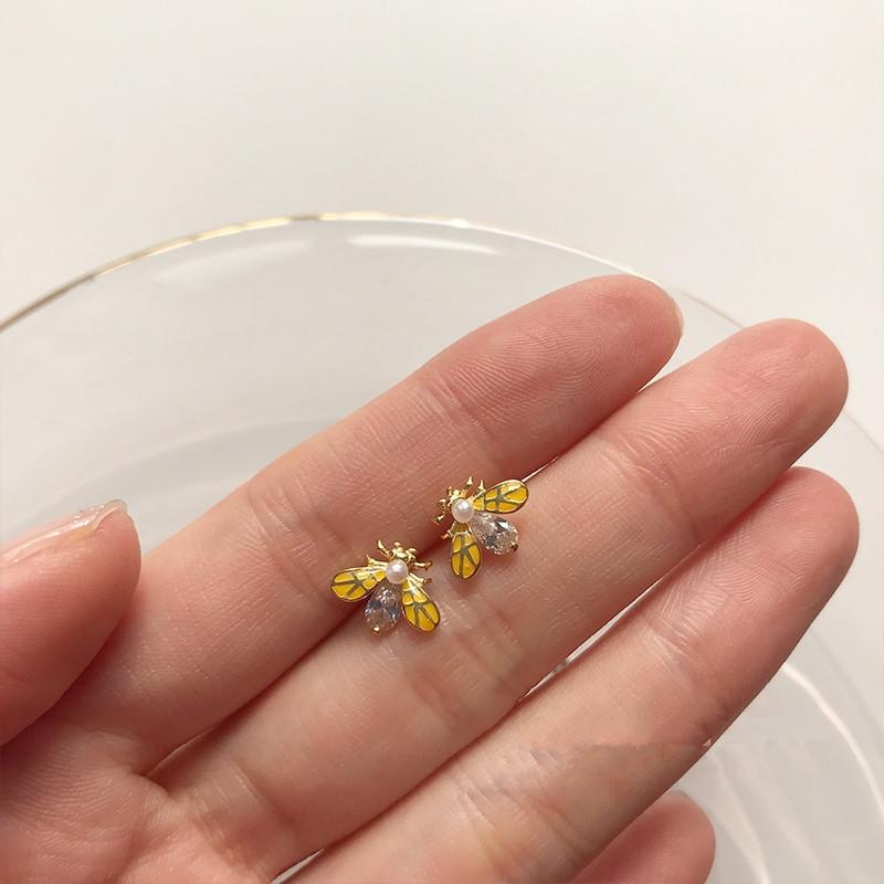Beixi Silver S925 Little Bee Stud Earrings - Retro Luxury Fashion Jewelry