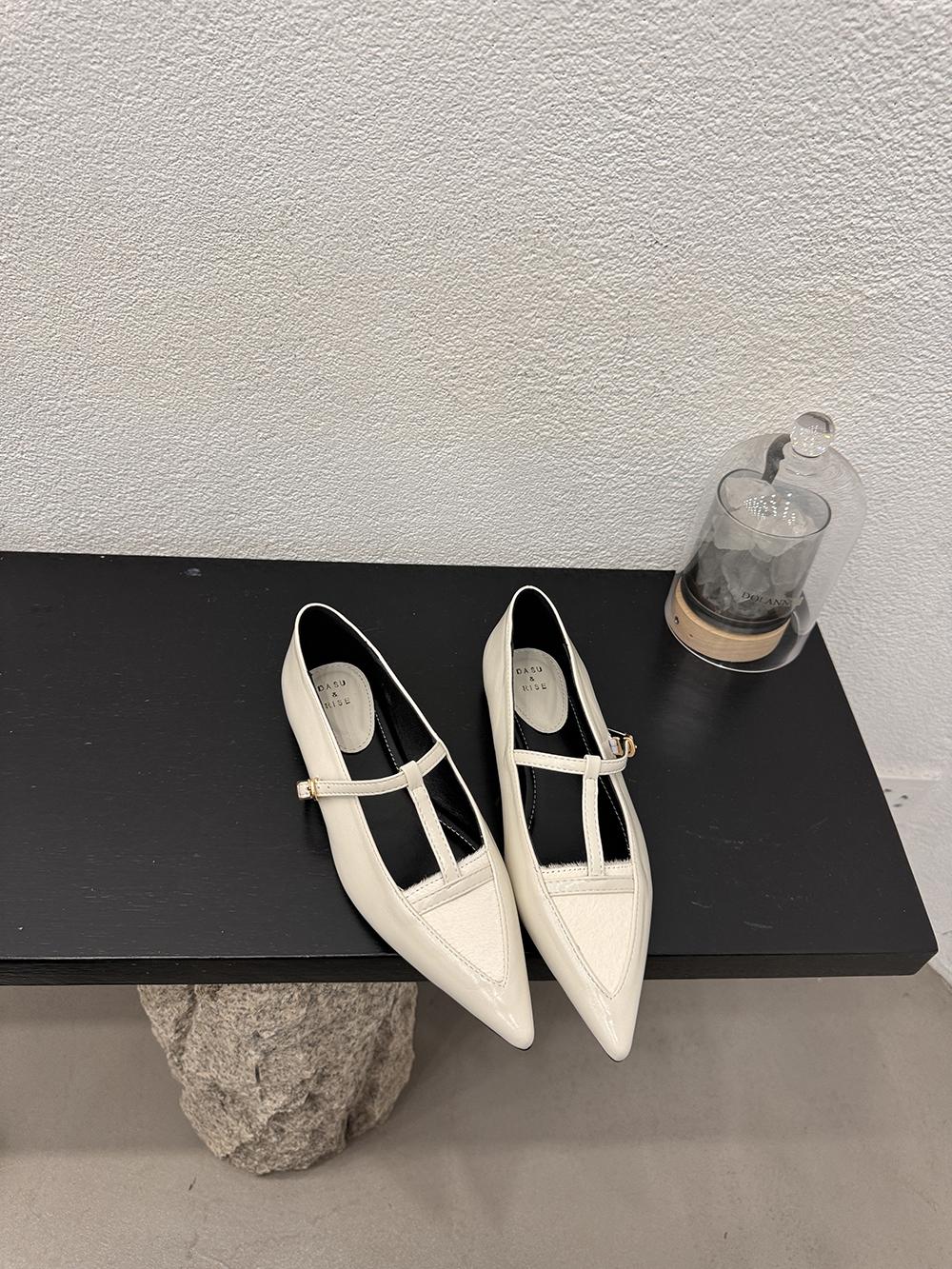 

fashion Fashion Women Ladies Pointed Toe Autumn Dress Shoes Low Heeled Belt Buckle Black Brown White Fashion Loafers Dance Shoes 35-39 5.5 белый