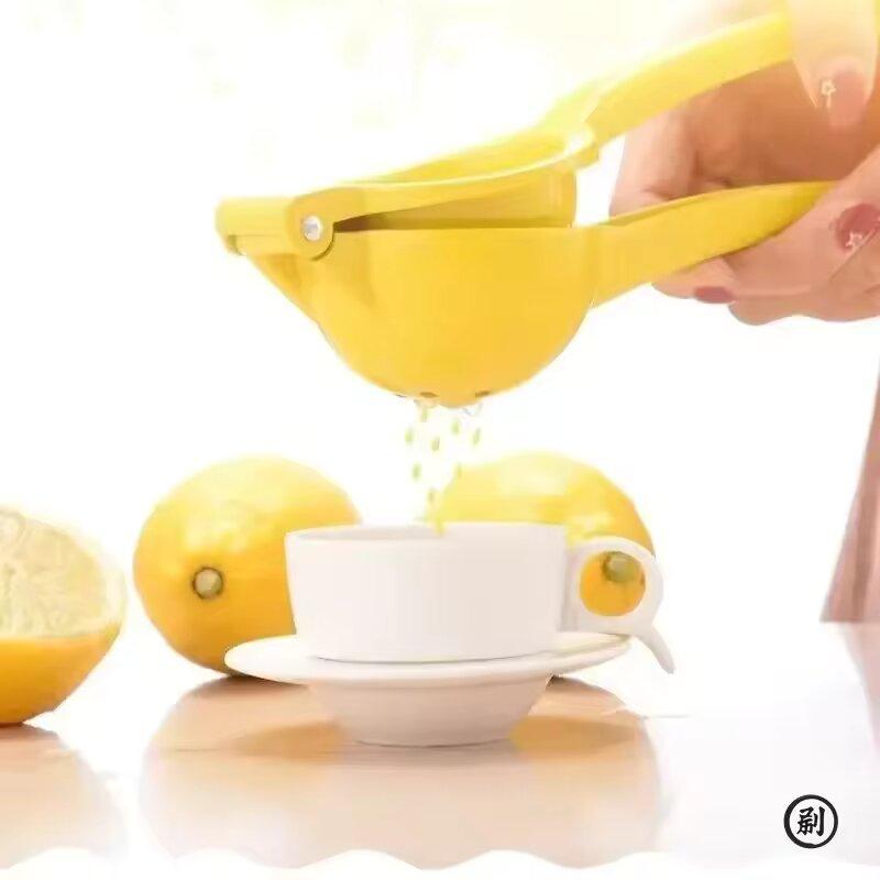 Manual Lemon Squeezer Hand Pressed Orange Juicer Portable Kitchen Tool Mini Blender for Home Use