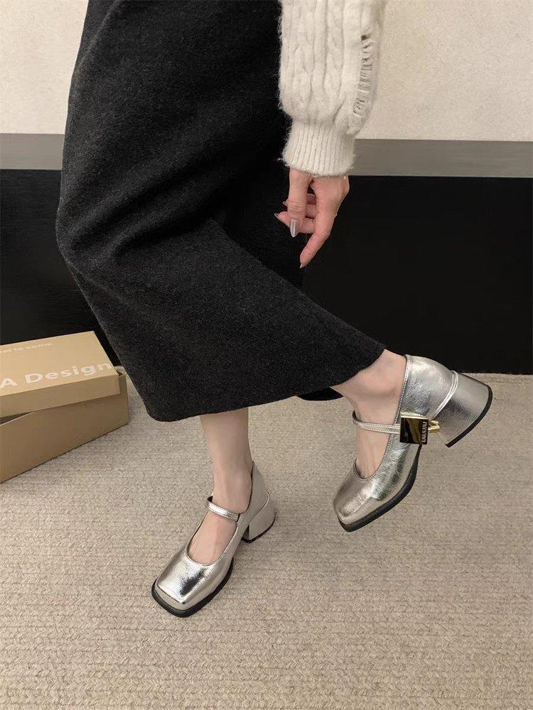 Våren 2024 nya högklackade fyrkantiga Mary Jane-skor tjock klack grund mun ord med fransk mild vind enskilda skor damskor