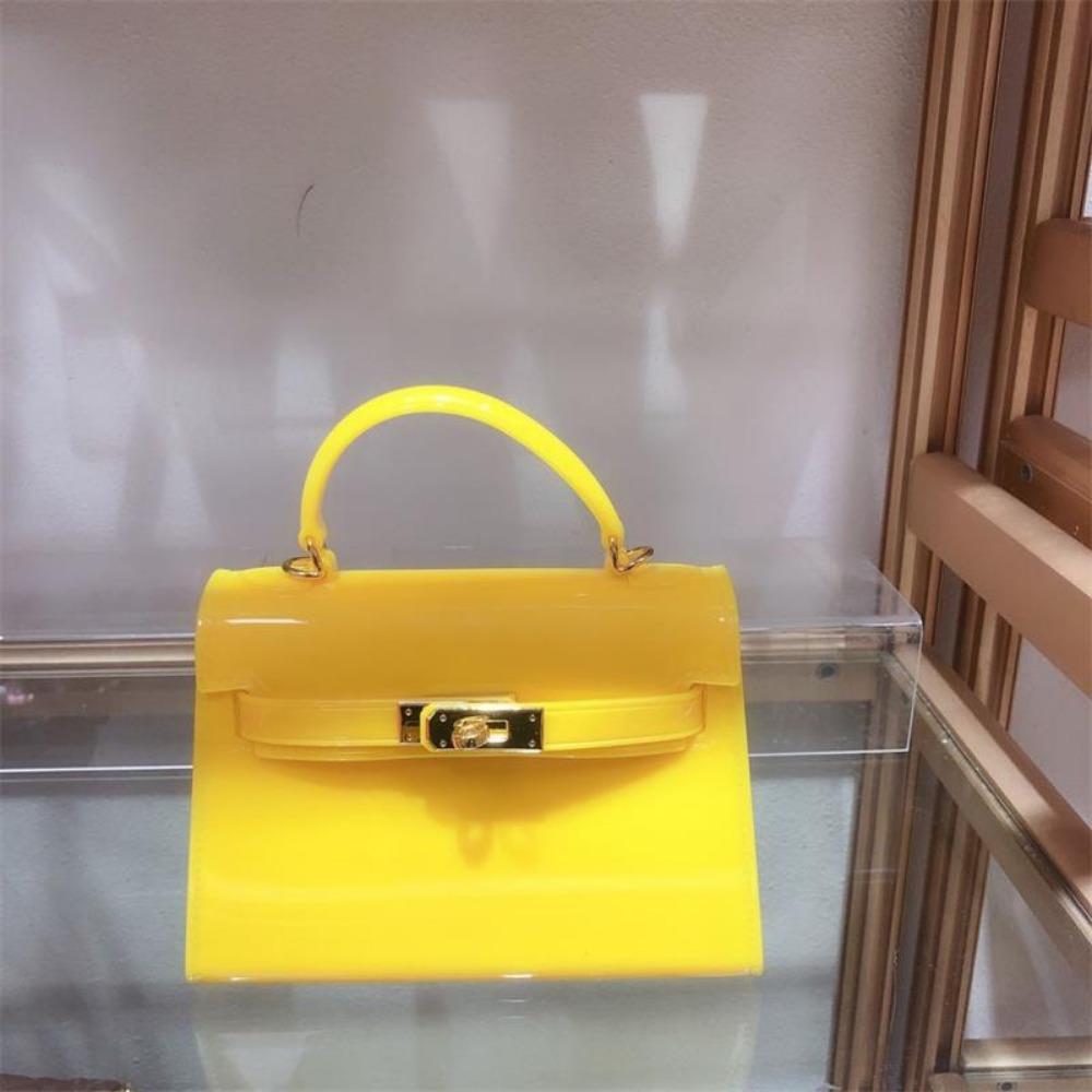 Сумочка, маленькая сумка, женская сумка, сумка через плечо. жёлтый