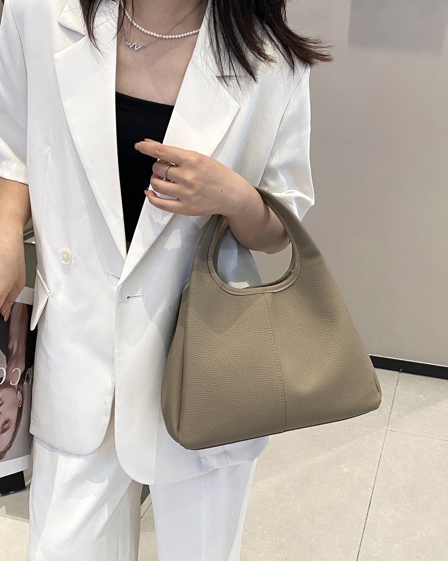 

Light Luxury Real Leather Canvas Tote Bag 2025 New Style And Single Shoulder Casual Large Capacity Minimalist Handheld Bucket Bag Length 28 Height 21 Width 11 -em CM хаки