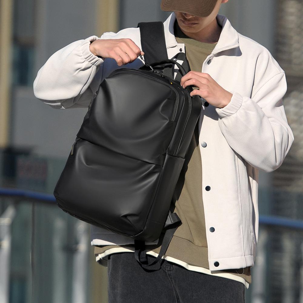 Backpack for Men's Business Casual Backpack for Students' Schoolbag Simple and Fashionable Water-repellent Computer Bag Large Capacity