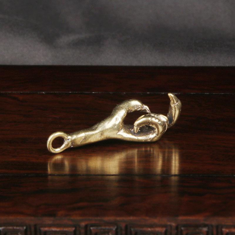 Vintage Brass Devil'S Hand Keychain Pendant With Eagle Claw Design For Bags Diy Jewelry Charms Accessories Punk Fashion Gifts