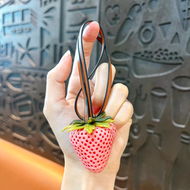Creative Strawberry Keychain Pendant Women's Bag Ornament - Exquisite Fruit Charm Gift
