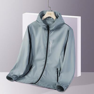 Giacca Estiva Unisex Ultraleggera con Cappuccio e Protezione Solare - Traspirante per Esterni per Uomo e Donna.