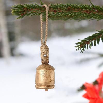 Metal Vintage Bells with Jute Hanging Rope Decorative Cow Bell Metal Wind Chimes with Melodious Sound for Weddings Parties And Christmas Wreaths