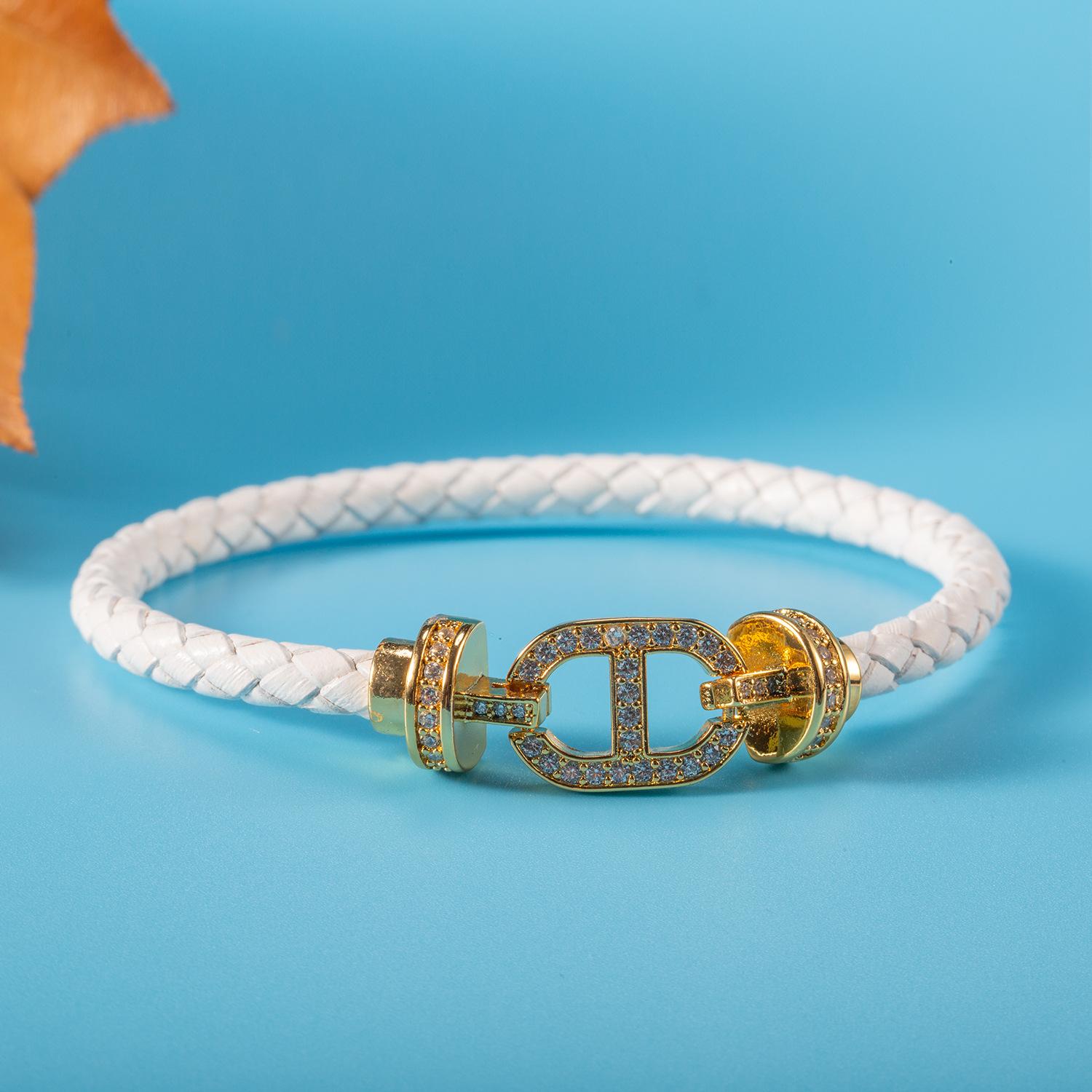 2026 Pig Nose Full Diamond Bracelet Leather Hand Rope Light Luxury High Temperament Exquisite Holiday Gift for Girlfriend 18CM