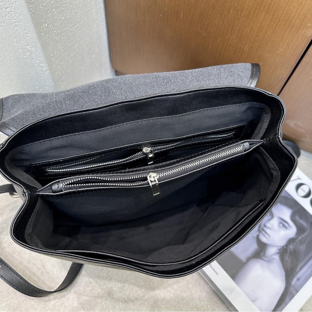 The first layer of vegetable tanned cowhide messenger retro backpack 2025 new large-capacity casual simple work commuter bag