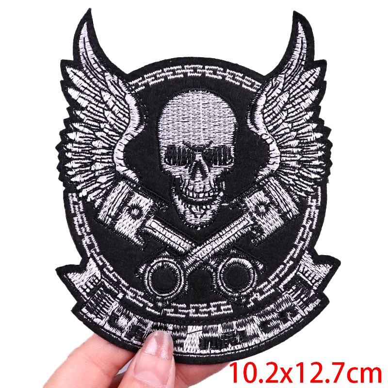 Skull Personality Punk Rock Embroidered DIY Iron On Patch Thermoadhesive Patches for Clothing Jeans Jacket Bag Badge Decoration
