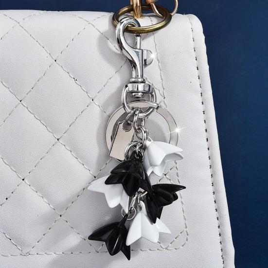 Schlüsselanhänger Anhänger Glockenblumen Design Schlüsselanhänger mit glänzenden Metallschnallen Karabinerhaken Taschen Schlüssel Koffer Geschenk Zubehör