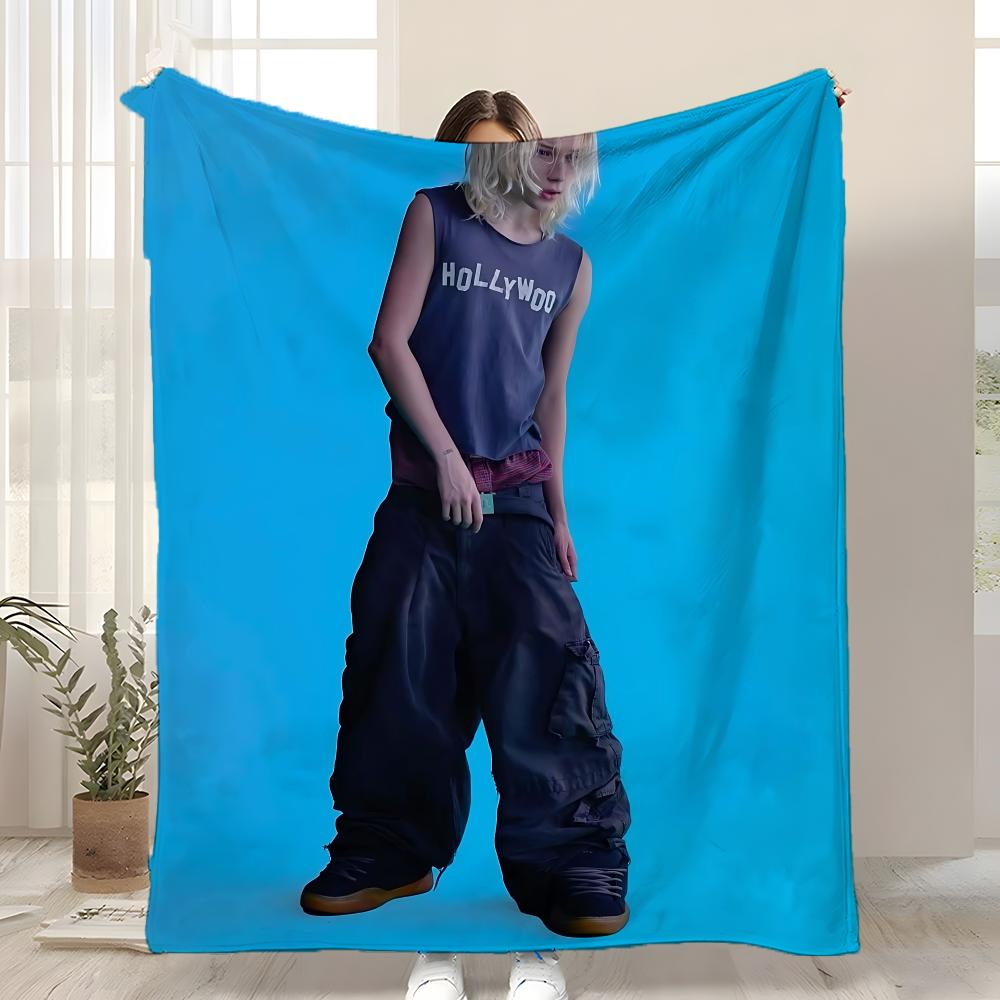 Singer N-NettspendS Throw Kid-Friendly Flannel Throw Blanket Soft Warm Anti-Static Washable All Season