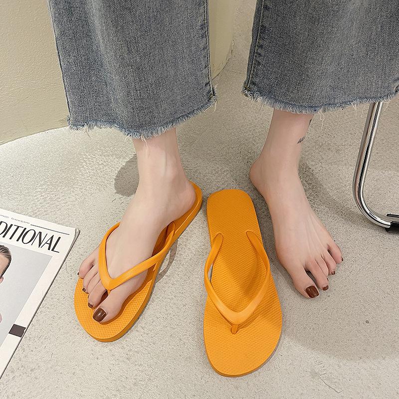 New Black Flip-flops Women's Cold Slippers Women's Summer Wear Non-slip Flat-heeled Beach Shoes